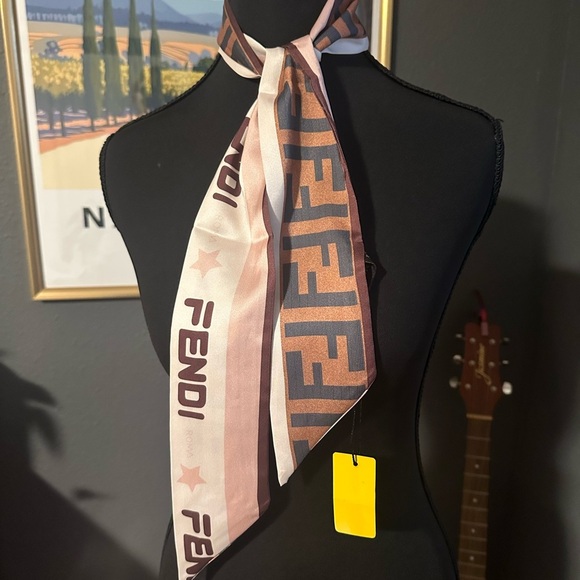 NWT Fendi Pink, Burgundy and Brown Logo Reversible Scarf - Picture 1 of 5
